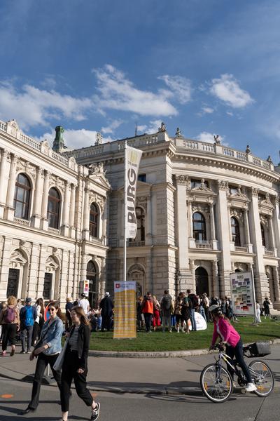 Creatives for Vienna – Making Spaces X Klima Biennale Wien: Die Anhaltestelle (Burgtheater, 08.05.2026) Foto: Wirtschaftsagentur Wien / eSeL.at - Sarah Tasha