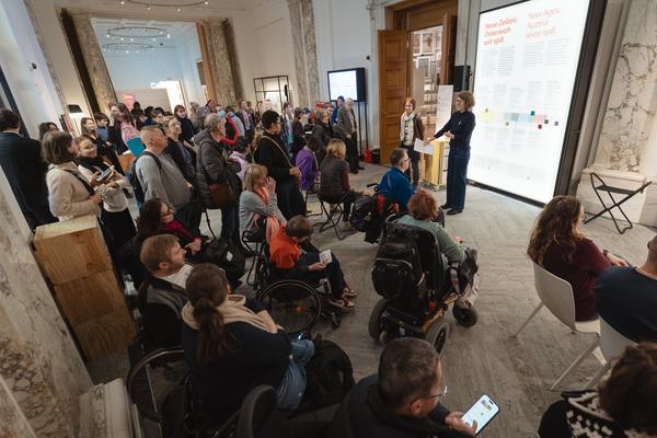Disability History Aktions-Tag - Ausstellungs-Rundgang und Lesung (Haus der Geschichte Österreich, 06.12.2025) Foto: eSeL.at - Robert Puteanu