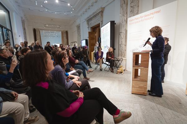 Disability History Aktions-Tag - Ausstellungs-Rundgang und Lesung (Haus der Geschichte Österreich, 06.12.2025) Foto: eSeL.at - Robert Puteanu