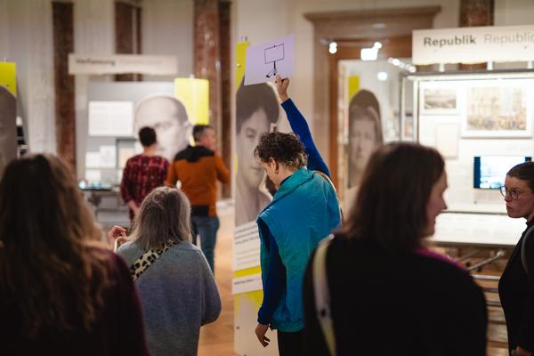 Disability History Aktions-Tag - Ausstellungs-Rundgang und Lesung (Haus der Geschichte Österreich, 06.12.2025) Foto: eSeL.at - Robert Puteanu