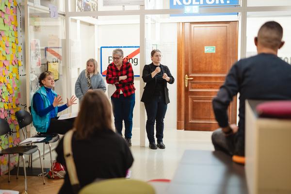 Disability History Aktions-Tag - Ausstellungs-Rundgang und Lesung (Haus der Geschichte Österreich, 06.12.2025) Foto: eSeL.at - Robert Puteanu