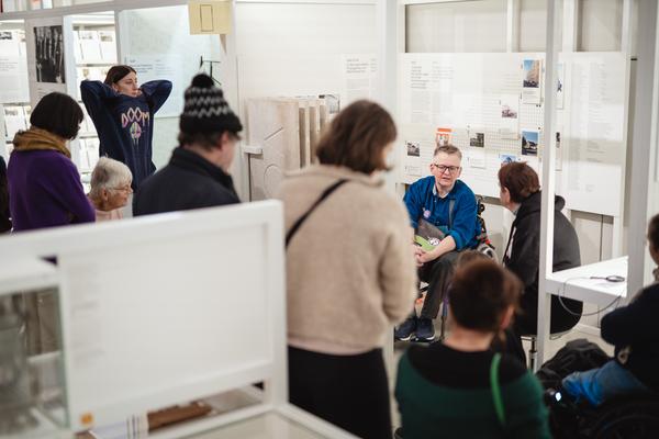 Disability History Aktions-Tag - Ausstellungs-Rundgang und Lesung (Haus der Geschichte Österreich, 06.12.2025) Foto: eSeL.at - Robert Puteanu