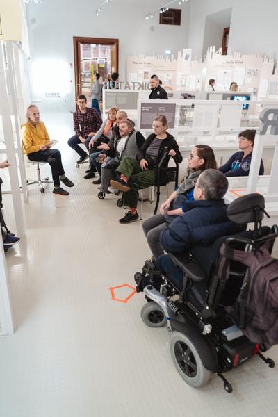 Disability History Aktions-Tag - Ausstellungs-Rundgang und Lesung (Haus der Geschichte Österreich, 06.12.2025) Foto: eSeL.at - Robert Puteanu