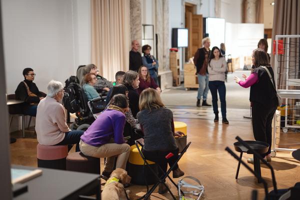 Disability History Aktions-Tag - Ausstellungs-Rundgang und Lesung (Haus der Geschichte Österreich, 06.12.2025) Foto: eSeL.at - Robert Puteanu