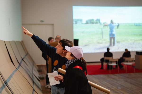 Eröffnung „Domesticated“ (The Hall. PART International Art Residency Austria, 8.11. - 13.12.2025) Foto: eSeL.at - Robert Puteanu