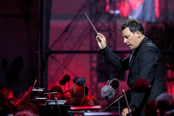 Domplatz Open Air: Tonkünstler &amp; Friends - Im Feuerstorm der Reben (Domplatz St. Pölten, 11.09.2025) Foto: eSeL.at - Joanna Pianka