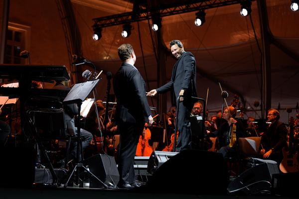 Domplatz Open Air: Tonkünstler &amp; Friends - Im Feuerstorm der Reben (Domplatz St. Pölten, 11.09.2025) Foto: eSeL.at - Joanna Pianka