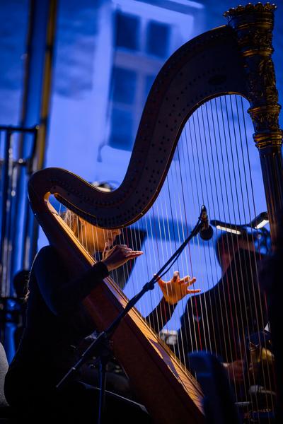 Domplatz Open Air: Tonkünstler &amp; Friends - Im Feuerstorm der Reben (Domplatz St. Pölten, 11.09.2025) Foto: eSeL.at - Joanna Pianka