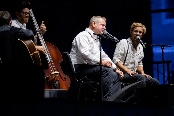 Domplatz Open Air: Tonkünstler &amp; Friends - Im Feuerstorm der Reben (Domplatz St. Pölten, 11.09.2025) Foto: eSeL.at - Joanna Pianka