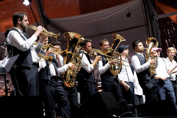 Domplatz Open Air: Tonkünstler &amp; Friends - Im Feuerstorm der Reben (Domplatz St. Pölten, 11.09.2025) Foto: eSeL.at - Joanna Pianka