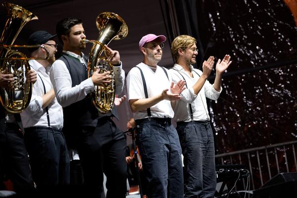 Domplatz Open Air: Tonkünstler &amp; Friends - Im Feuerstorm der Reben (Domplatz St. Pölten, 11.09.2025) Foto: eSeL.at - Joanna Pianka