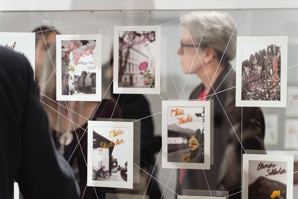 Eingestickt. Zur Erinnerung an 67 Menschen, die 1940 in Hartheim ermordet wurden. 10.12.2025 - 10.05.2026 (Haus der Geschichte Österreich, 10.12.2025) Foto: eSeL.at - Robert Puteanu