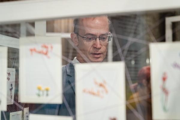 Eingestickt. Zur Erinnerung an 67 Menschen, die 1940 in Hartheim ermordet wurden. 10.12.2025 - 10.05.2026 (Haus der Geschichte Österreich, 10.12.2025) Foto: eSeL.at - Robert Puteanu