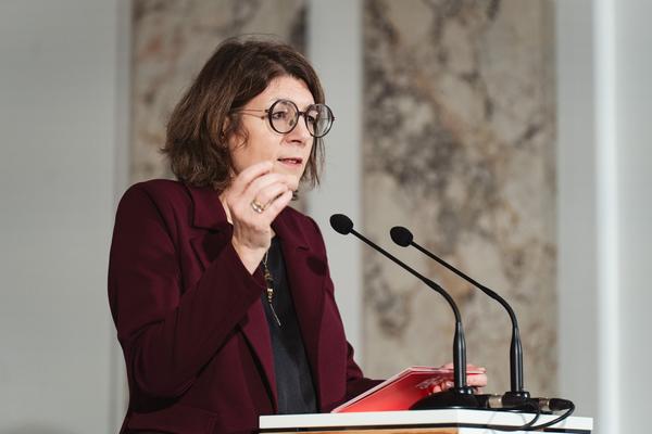 Eingestickt. Zur Erinnerung an 67 Menschen, die 1940 in Hartheim ermordet wurden. 10.12.2025 - 10.05.2026 (Haus der Geschichte Österreich, 10.12.2025) Foto: eSeL.at - Robert Puteanu