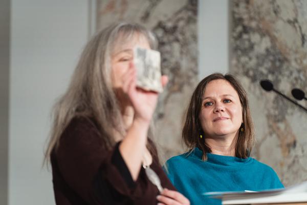 Eingestickt. Zur Erinnerung an 67 Menschen, die 1940 in Hartheim ermordet wurden. 10.12.2025 - 10.05.2026 (Haus der Geschichte Österreich, 10.12.2025) Foto: eSeL.at - Robert Puteanu