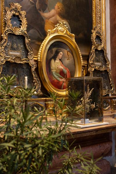 Elias Franziskus Grüner "Ein erlösendes Ende, ein endloser Anfang" (Jesuitenkirche, 3.12.2025 - 28.2.2026) Foto: eSeL.at - Lorenz Seidler