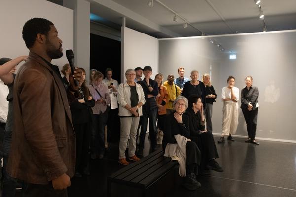 Eric Asamoah "As Our Hearts Bow" (Foto Arsenal Wien, 19.9.2026 – 10.1.2027) Foto: eSeL.at - Lorenz Seidler