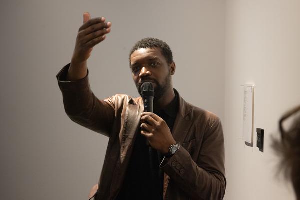 Eric Asamoah "As Our Hearts Bow" (Foto Arsenal Wien, 19.9.2026 – 10.1.2027) Foto: eSeL.at - Lorenz Seidler