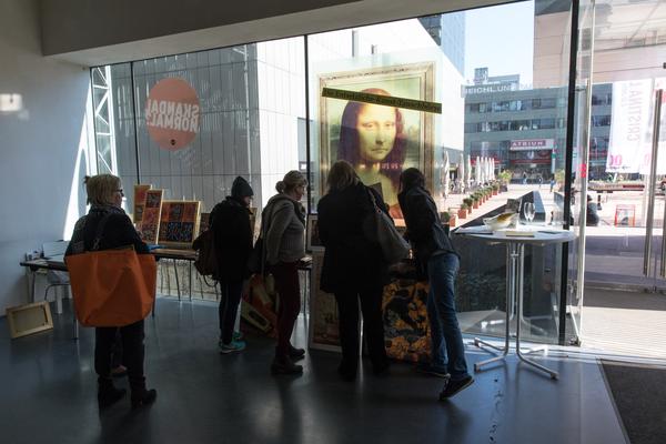 eSeL: Die Entsetzliche-Kunst-Tauschbörse LINZ  (26.3.2017, OK Linz) <a href="https://esel.at/termin/89417" rel="noreferrer nofollow">esel.at/termin/89417</a> | Foto: <a href="http://eSeL.at" rel="noreferrer nofollow">eSeL.at</a> Foto: eSeL.at - Lorenz Seidler