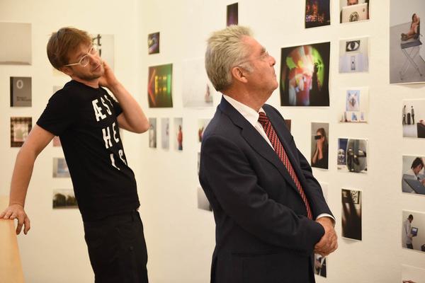 eSeL: Fotosalon Seidler. Ausstellungsbesuch von Bundespräsident Heinz Fischer. (Christine König Galerie, 28.8.2015) Foto: <a href="http://eSeL.at" rel="noreferrer nofollow">eSeL.at</a> - Joanna Pianka Foto: eSeL.at - Joanna Pianka