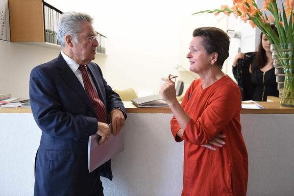 eSeL: Fotosalon Seidler. Ausstellungsbesuch von Bundespräsident Heinz Fischer. (Christine König Galerie, 28.8.2015) Foto: <a href="http://eSeL.at" rel="noreferrer nofollow">eSeL.at</a> - Joanna Pianka Foto: eSeL.at - Joanna Pianka
