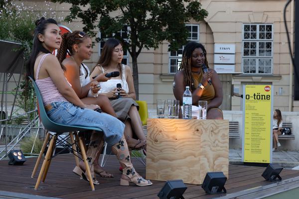 eSeLschwarm: How We Do Storytelling For/From Communities (MQ Sommerbühne, 23.7.2025) Foto: eSeL.at - Lorenz Seidler
