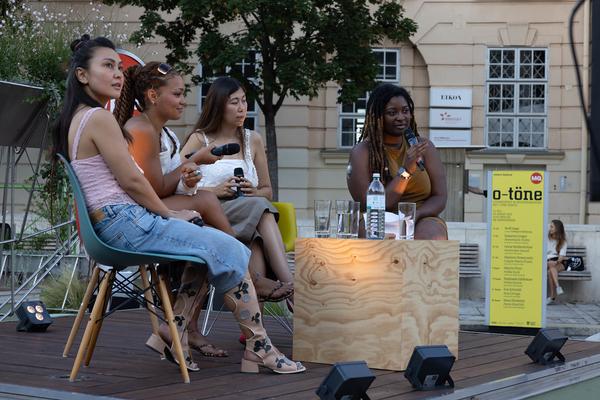 eSeLschwarm: How We Do Storytelling For/From Communities (MQ Sommerbühne, 23.7.2025) Foto: eSeL.at - Lorenz Seidler
