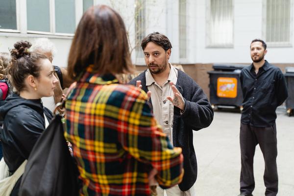 Kurator*innen Führung: Immediate Matters – Speak We Must We Must Speak - Klima Biennale 2026 (Wien, 15.04.2026) Foto: eSeL.at - Robert Puteanu