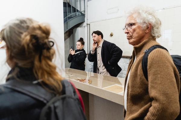 Kurator*innen Führung: Immediate Matters – Speak We Must We Must Speak - Klima Biennale 2026 (Wien, 15.04.2026) Foto: eSeL.at - Robert Puteanu