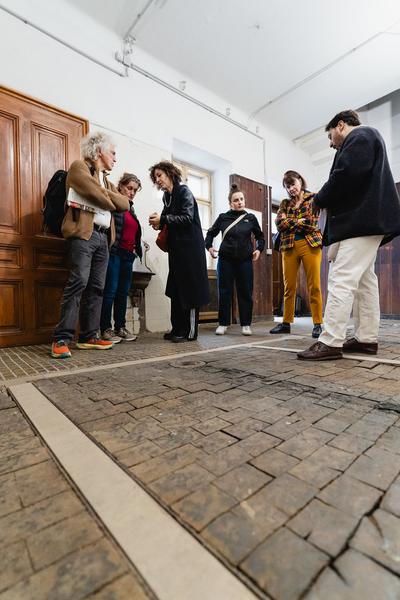 Kurator*innen Führung: Immediate Matters – Speak We Must We Must Speak - Klima Biennale 2026 (Wien, 15.04.2026) Foto: eSeL.at - Robert Puteanu