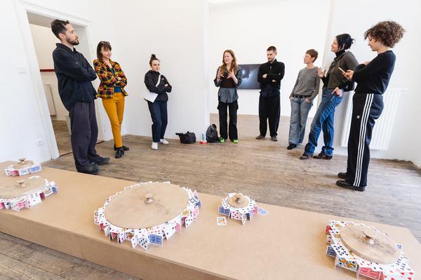 Kurator*innen Führung: Immediate Matters – Speak We Must We Must Speak - Klima Biennale 2026 (Wien, 15.04.2026) Foto: eSeL.at - Robert Puteanu