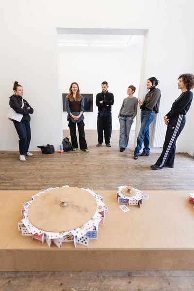 Kurator*innen Führung: Immediate Matters – Speak We Must We Must Speak - Klima Biennale 2026 (Wien, 15.04.2026) Foto: eSeL.at - Robert Puteanu