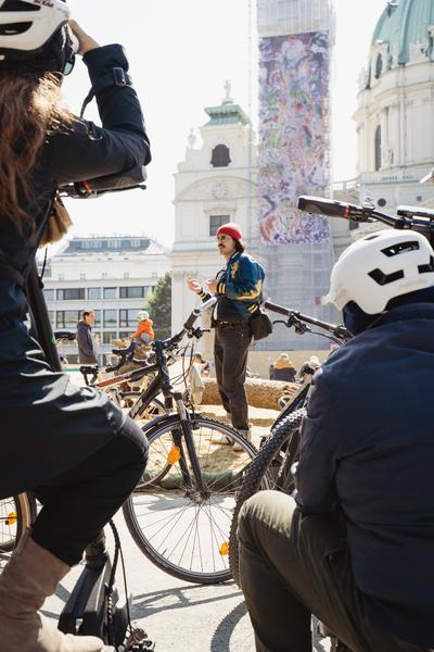 Kurator*innen Führung: (No) funny Games - Klima Biennale 2026 (Wien, 11.04.2026) Foto: eSeL.at - Robert Puteanu