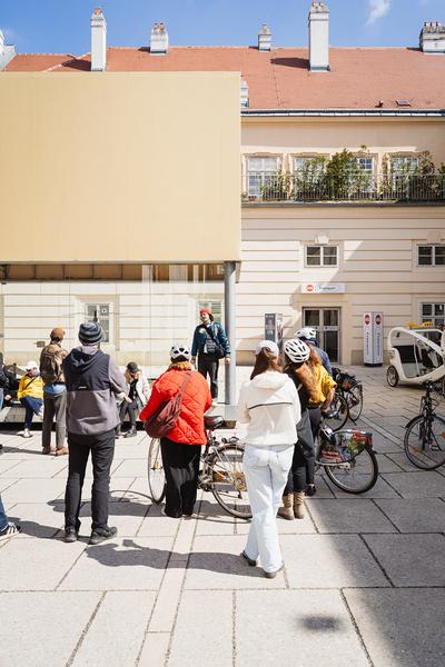 Kurator*innen Führung: (No) funny Games - Klima Biennale 2026 (Wien, 11.04.2026) Foto: eSeL.at - Robert Puteanu