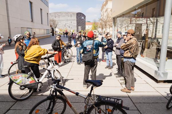 Kurator*innen Führung: (No) funny Games - Klima Biennale 2026 (Wien, 11.04.2026) Foto: eSeL.at - Robert Puteanu