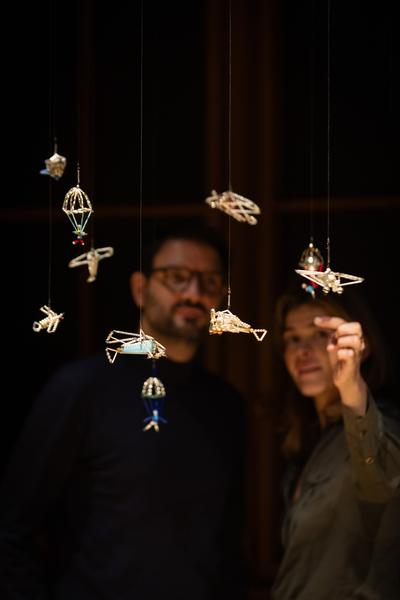Fahrrad und Hummer. Funkelnder Baumschmuck aus Gablonz (MAK, 24.9.2025 - 1.2.2026) Foto: eSeL.at - Lorenz Seidler