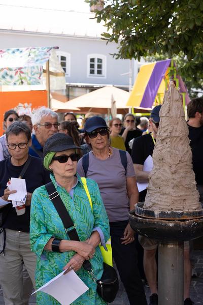 Festival der Regionen 2025: Mittagstisch / Skulpturklasse Kunstuni Linz (Braunau, 13.6.2025) Foto: eSeL.at - Lorenz Seidler