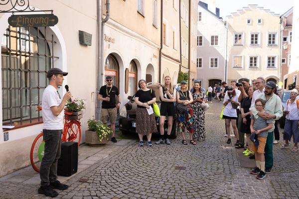 Festival der Regionen 2025: Festival Opening Vermittlungstour (Braunau &gt; Simbach, 13.6.2025) Foto: eSeL.at - Lorenz Seidler