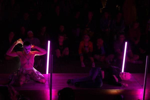 Festival der Regionen 2025: &quot;Braumiau&quot; Drag Show (Festivalzentrale Braunau, 13.6.2025) Foto: eSeL.at - Lorenz Seidler