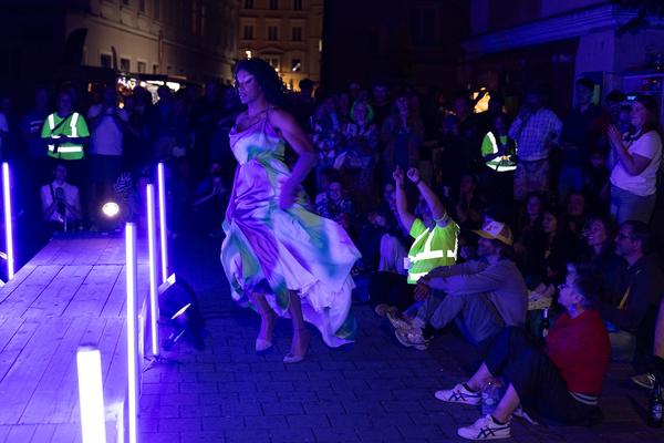 Festival der Regionen 2025: &quot;Braumiau&quot; Drag Show (Festivalzentrale Braunau, 13.6.2025) Foto: eSeL.at - Lorenz Seidler