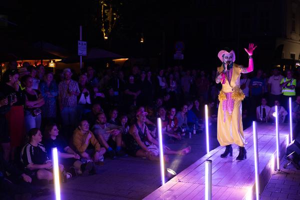 Festival der Regionen 2025: "Braumiau" Drag Show (Festivalzentrale Braunau, 13.6.2025) Foto: eSeL.at - Lorenz Seidler