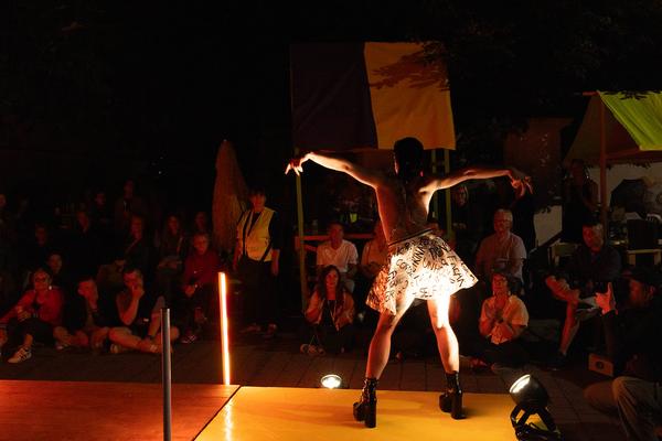 Festival der Regionen 2025: "Braumiau" Drag Show (Festivalzentrale Braunau, 13.6.2025) Foto: eSeL.at - Lorenz Seidler