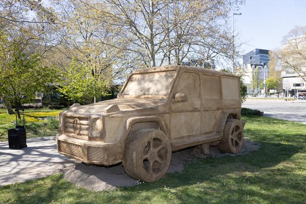 Klima Biennale: Folke Köbberling "Maaaaash!" (KOER Wien @ Karlsplatz, 10.4.2026 – 31.7.2027) Foto: eSeL.at - Lorenz Seidler