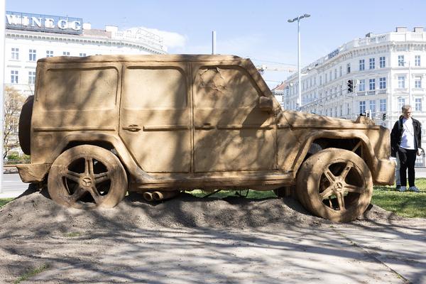 Klima Biennale: Folke Köbberling "Maaaaash!" (KOER Wien @ Karlsplatz, 10.4.2026 – 31.7.2027) Foto: eSeL.at - Lorenz Seidler