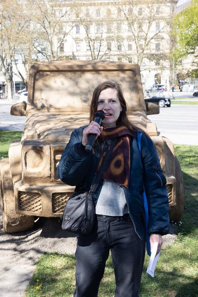 Klima Biennale: Folke Köbberling "Maaaaash!" (KOER Wien @ Karlsplatz, 10.4.2026 – 31.7.2027) Foto: eSeL.at - Lorenz Seidler