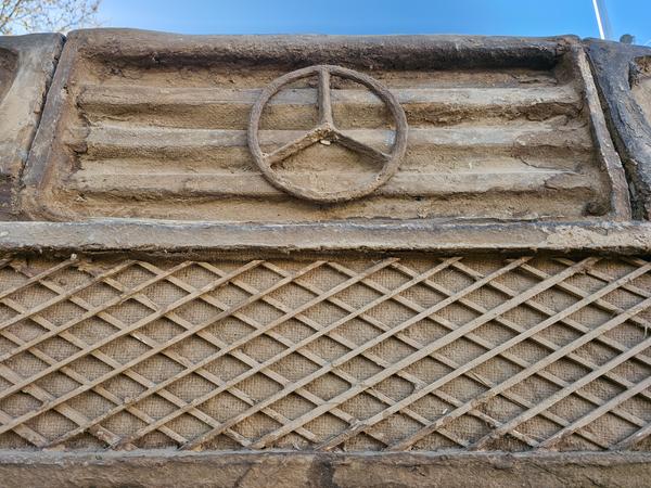 Klima Biennale: Folke Köbberling "Maaaaash!" (KOER Wien @ Karlsplatz, 10.4.2026 – 31.7.2027) Foto: eSeL.at - Joanna Pianka