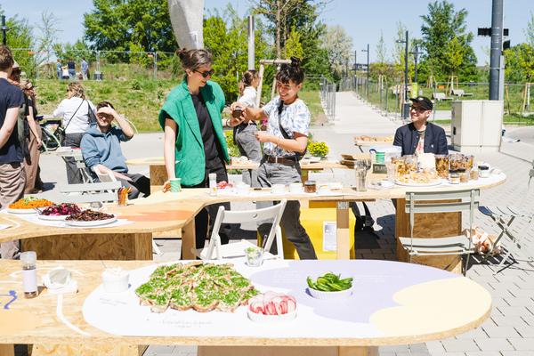 Creatives for Vienna – Making Spaces X Klima Biennale Wien: Die Anhaltestelle (Straßenbahnlinie O, 25.04.2026) Foto: Wirtschaftsagentur Wien / eSeL.at - Robert Puteanu