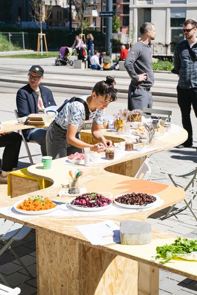 Creatives for Vienna – Making Spaces X Klima Biennale Wien: Die Anhaltestelle (Straßenbahnlinie O, 25.04.2026) Foto: Wirtschaftsagentur Wien / eSeL.at - Robert Puteanu