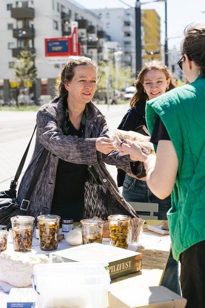 Creatives for Vienna – Making Spaces X Klima Biennale Wien: Die Anhaltestelle (Straßenbahnlinie O, 25.04.2026) Foto: Wirtschaftsagentur Wien / eSeL.at - Robert Puteanu