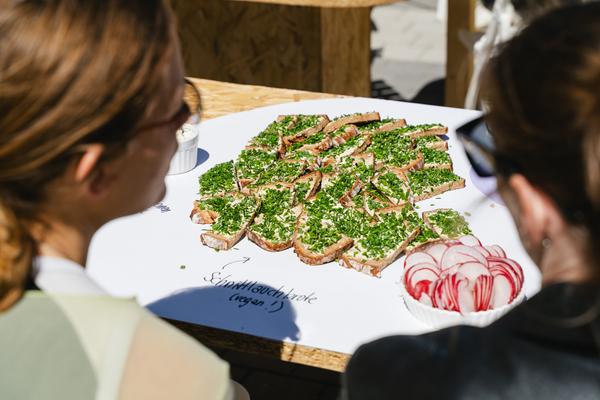 Creatives for Vienna – Making Spaces X Klima Biennale Wien: Die Anhaltestelle (Straßenbahnlinie O, 25.04.2026) Foto: Wirtschaftsagentur Wien / eSeL.at - Robert Puteanu